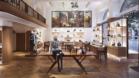 Find Louis Vuitton Stores in Switzerland 